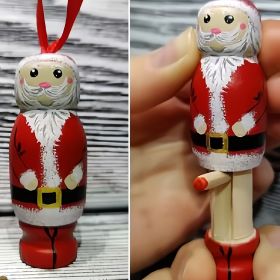 1pc, 2023 New Funny Santa Claus Pendant, Christmas Ornaments, Christmas Tree Decorations, Funny Wooden Standing Santa Claus (Material: Wooden)